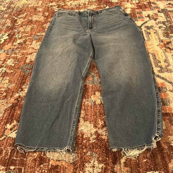 HOLLISTER Curvy Ultra High-Rise Medium Wash Vintage Ankle Straight Jeans - Picture 2 of 3